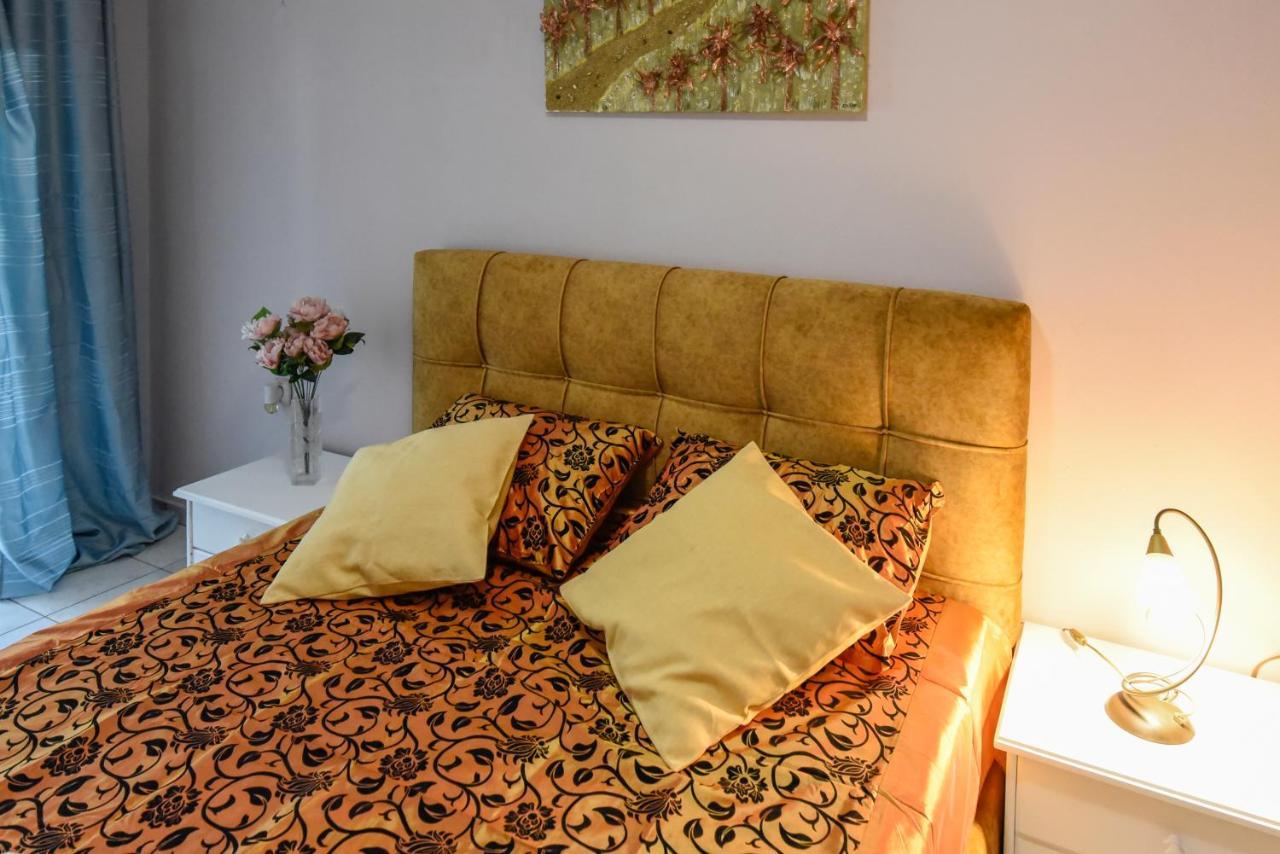 Anemos Old Town Apartment カヴァラ エクステリア 写真