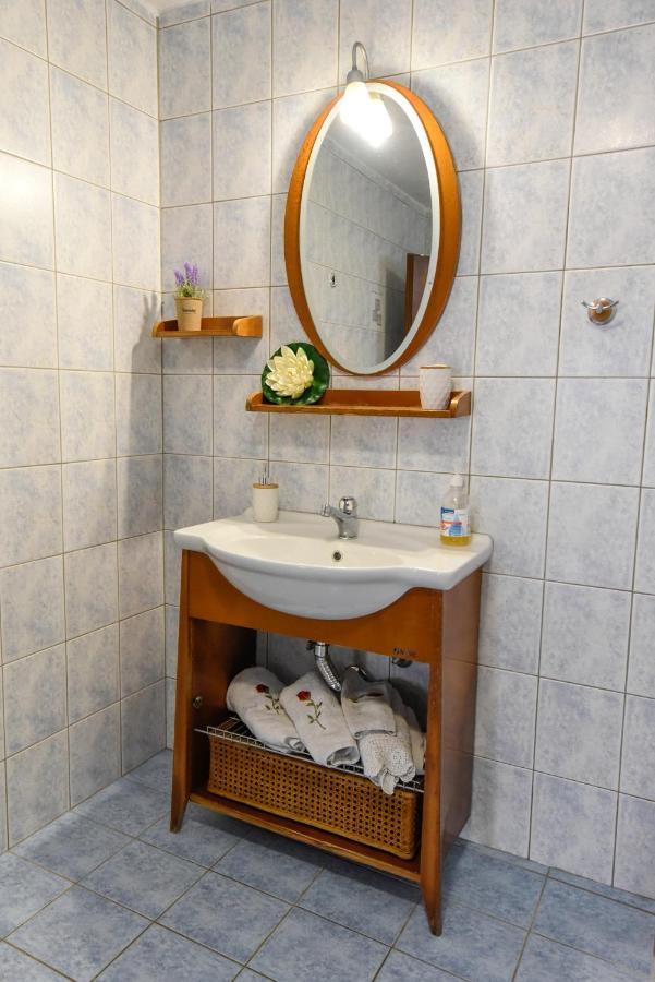Anemos Old Town Apartment カヴァラ エクステリア 写真