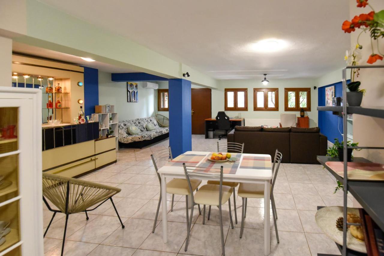 Anemos Old Town Apartment カヴァラ エクステリア 写真