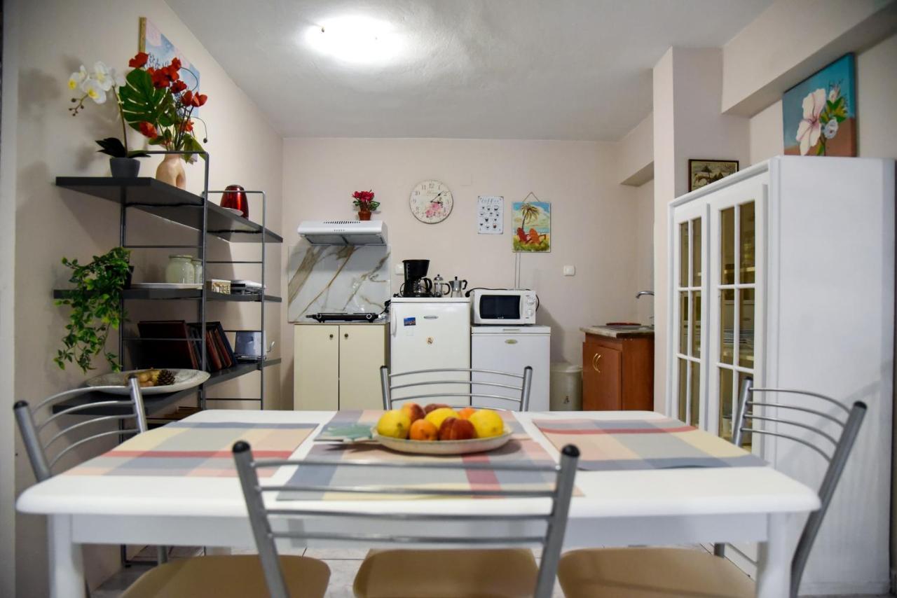 Anemos Old Town Apartment カヴァラ エクステリア 写真
